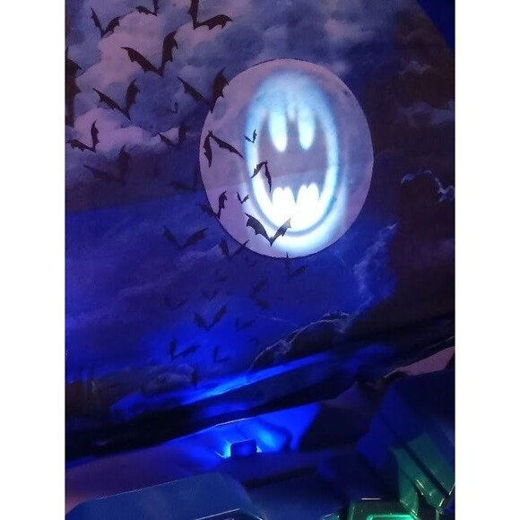 Imaginext DC Super Friends Batman Super Surround Batcave Playset - Picture 10 of 16